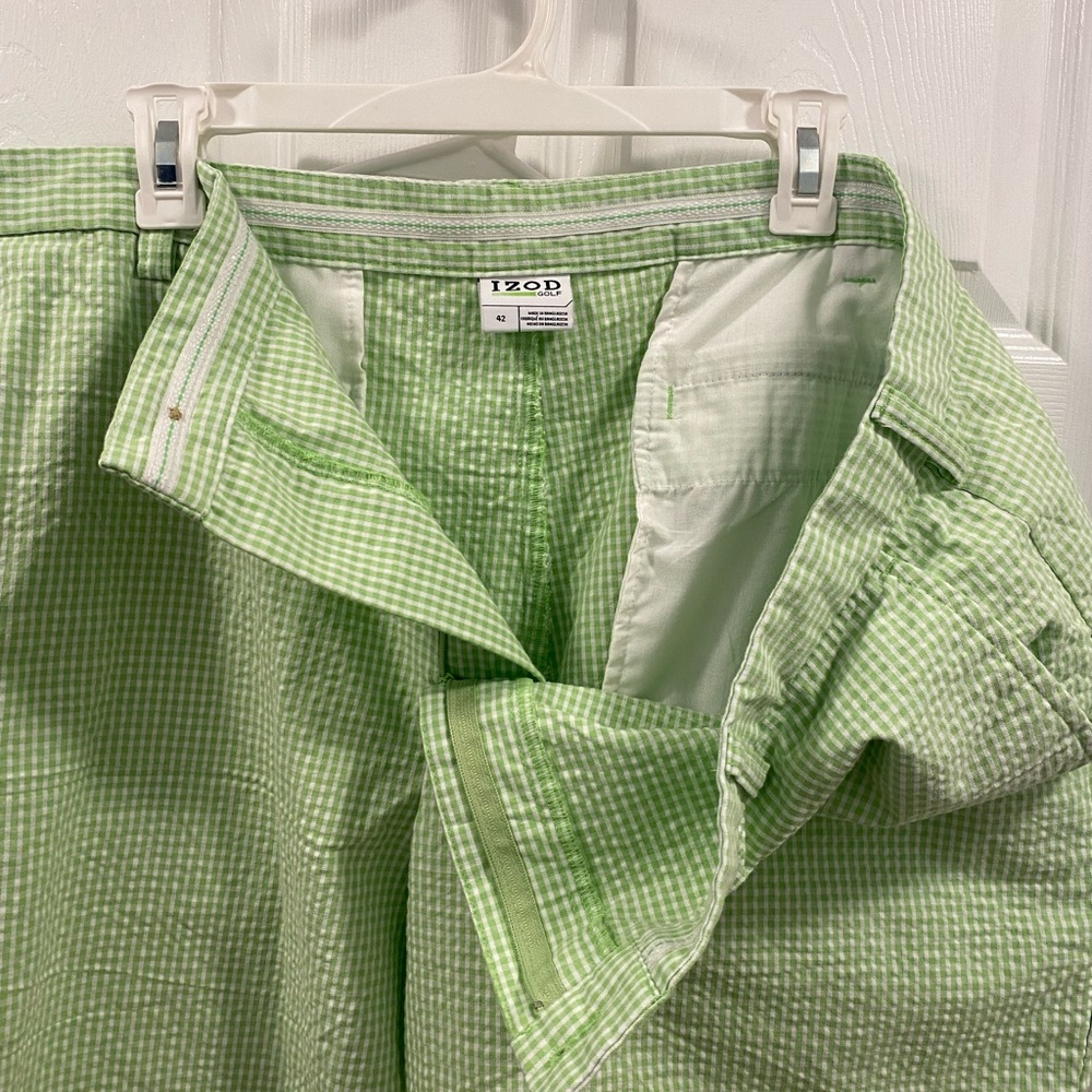 Men's IZOD Green Checkered Golf Shorts size 42 - Picture 6 of 8